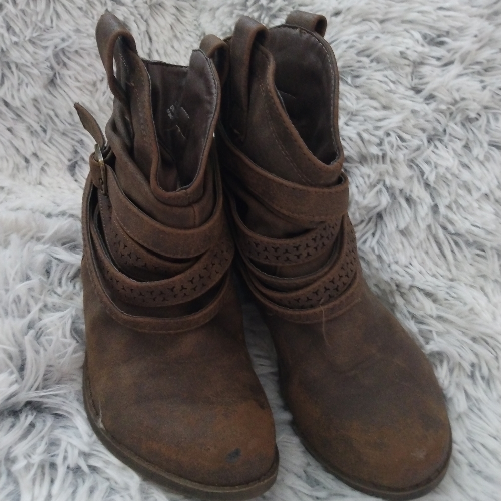 Girls size 1 Not Rated Brown Ankle booties